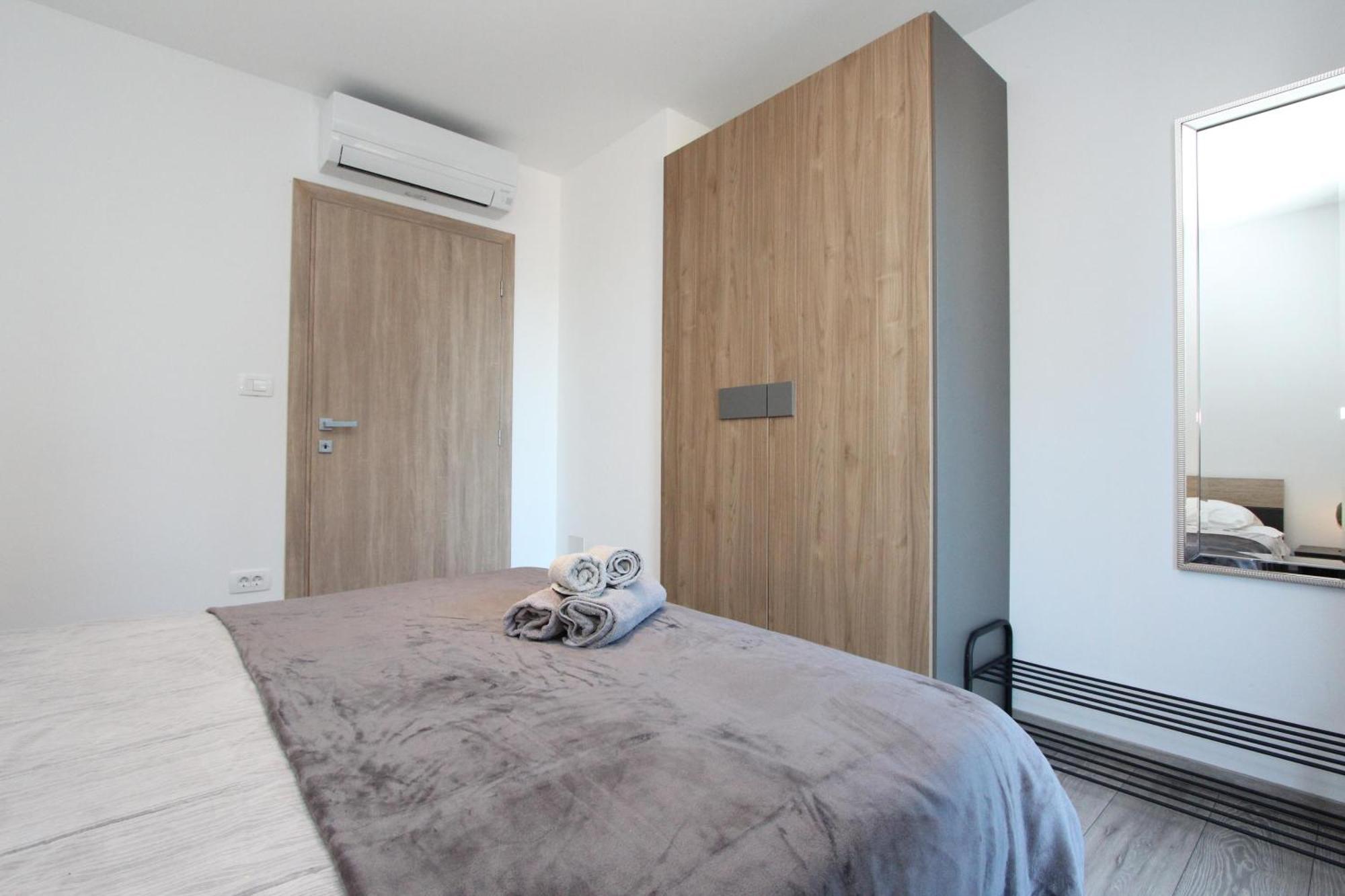 Apartments Katarina ロヴィニ エクステリア 写真