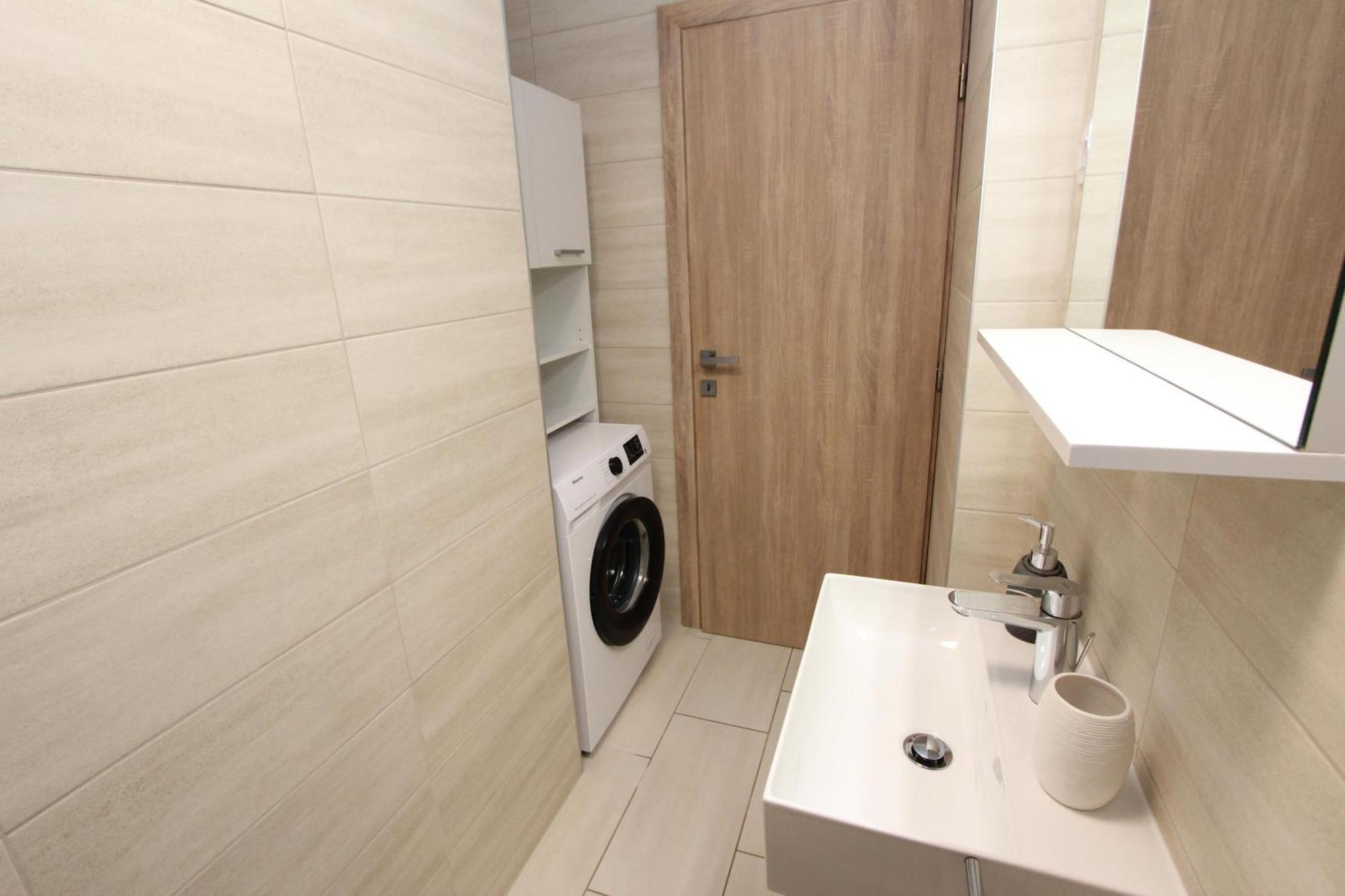Apartments Katarina ロヴィニ エクステリア 写真