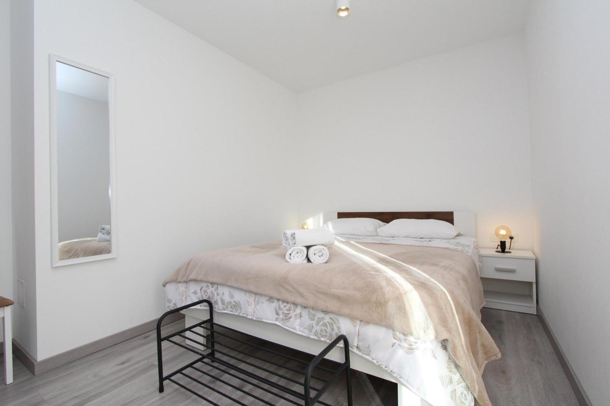 Apartments Katarina ロヴィニ 部屋 写真